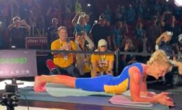 Cinque ore di. plank super atleta di 61 anni stabilisce il nuovo record del mondo 265x160
