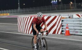 Dalle quattro ruote ai pedali Bottas va da Sepang a Singapore in bici 265x160