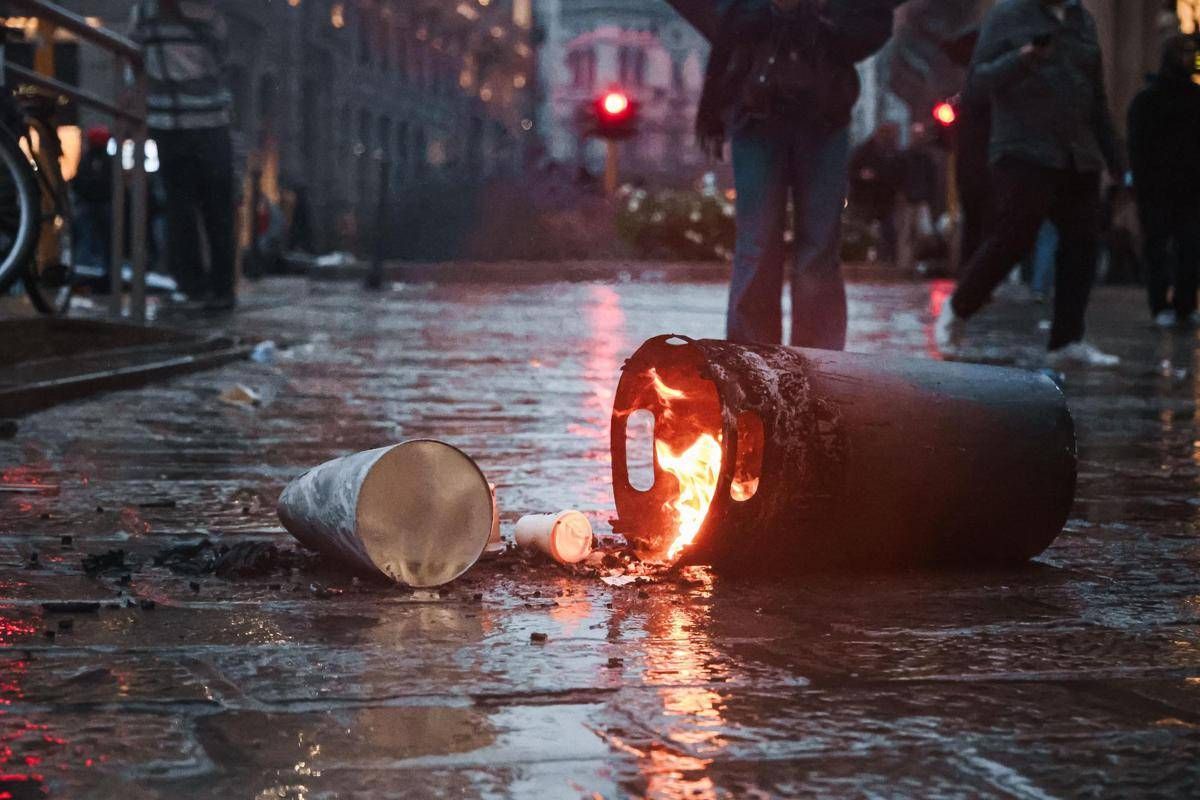 Decreto cortei, stop alla norma sui poteri extra ai militari: non sarà inserita tra le misure anti violenza