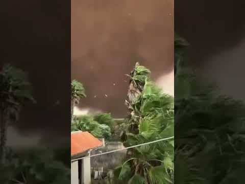 Doppia tromba marina nel trapanese, le immagini impressionanti a Marsala