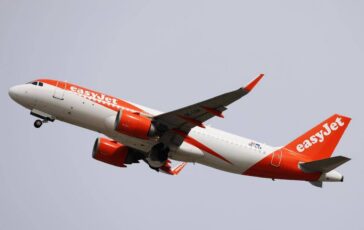 EasyJet equipaggi in sciopero per 5 giorni cancellati oltre 440 voli in Portogallo 364x230