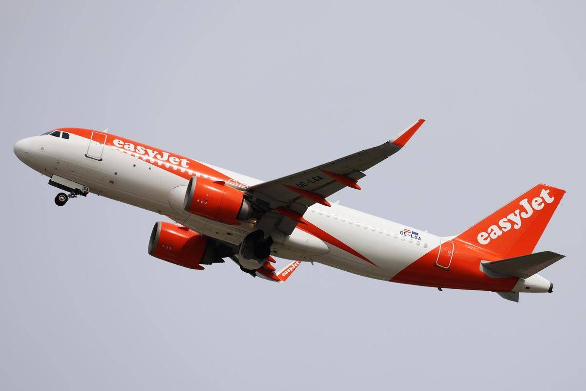 EasyJet, equipaggi in sciopero per 5 giorni: cancellati oltre 440 voli in Portogallo