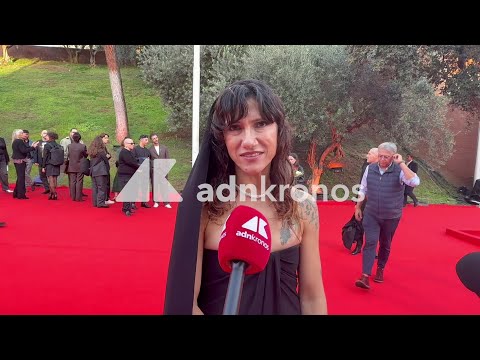 Elisa: ""Orgogliosa di chi scende in piazza per difendere diritti sacrosanti""