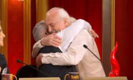 Eugenio Finardi si commuove a Ballando labbraccio con Mariotto Per me ha vinto 265x160