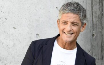 Fiorello lannuncio a sorpresa Torneremo su Rai1. Ma non svela altro 364x230