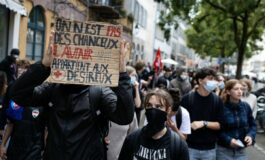 Francia continua la protesta degli studenti 600 arresti e 40 presidi feriti 265x160