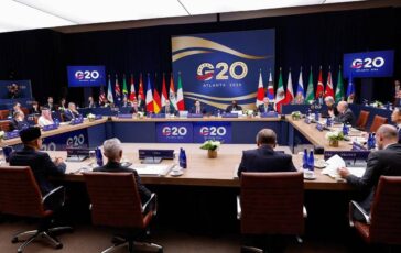 G20 Rubio accoglie i ministri degli Esteri ad Atlanta Momento cruciale. Diplomatici europei rifiutano foto con Lavrov scatto annullato 364x230