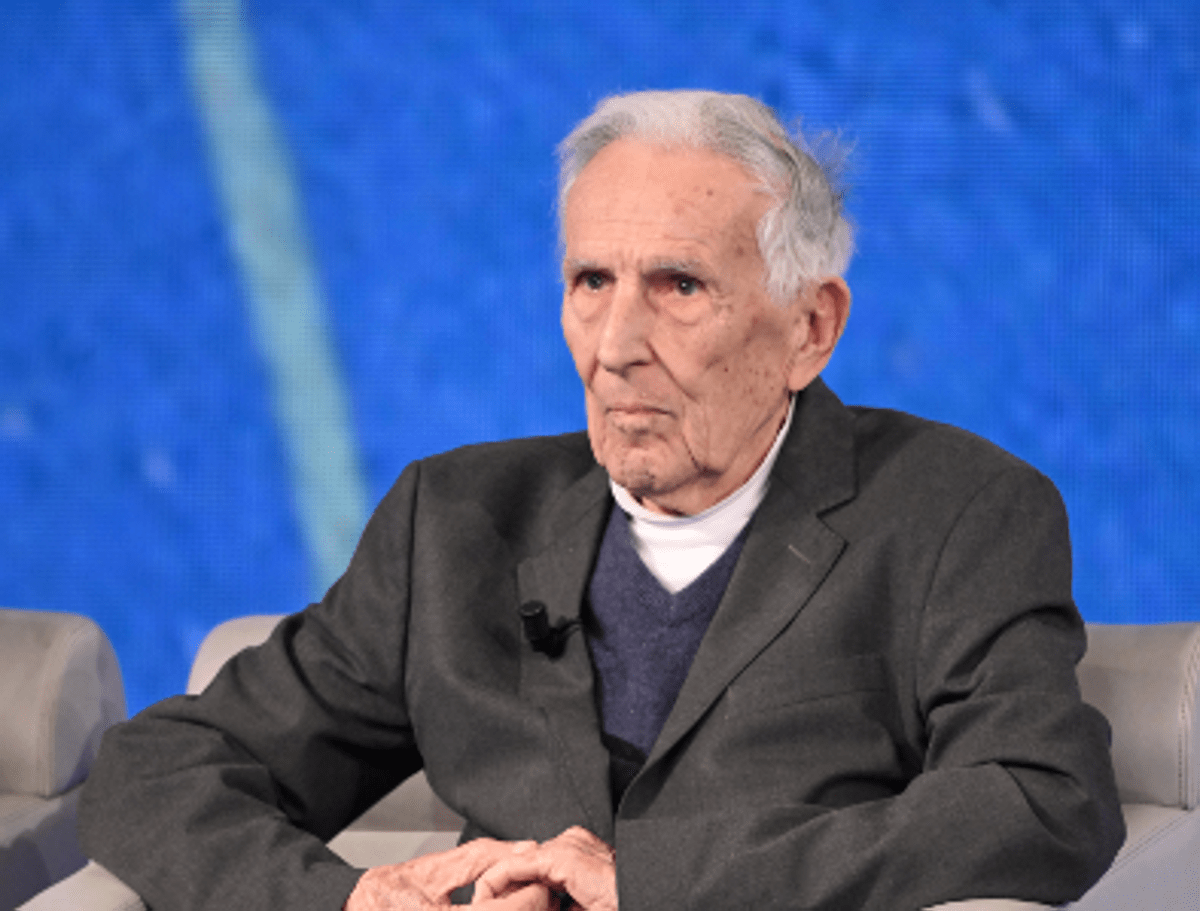 Garattini: "Alcol cancerogeno. Un bicchiere di vino al giorno non è privo di rischi"