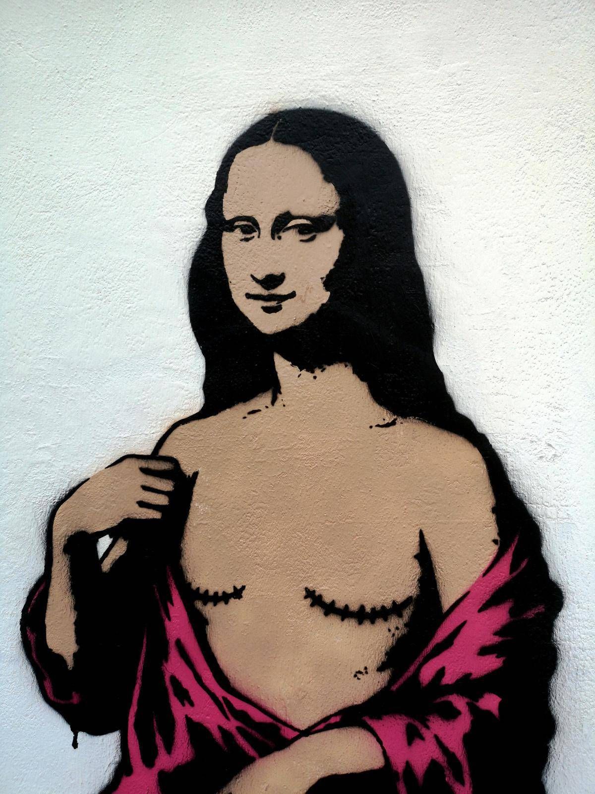 Giornata mondiale contro il cancro al seno, a Milano murale con Gioconda con mastectomia davanti all'Int