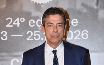 Guerriglia a Milano Alessandro Gassmann E inevitabile che i piu deboli diventino violenti 364x230