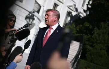 Guerriglia a Milano Trump allAdnKronos In Italia e Francia colpa dellimmigrazione lavevo detto 364x230