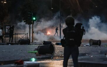 Guerriglia a Milano pm Da arrestati azioni distruttive di rara violenza 364x230
