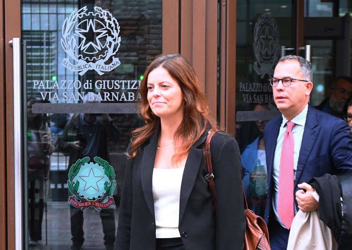 Ilaria Salis, chiesta nullità sentenza su risarcimento a ex collaboratori per mancata notifica: attesa per verdetto