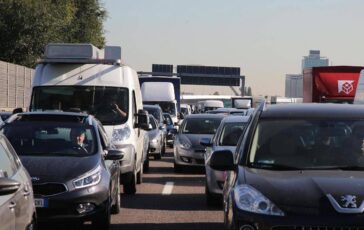 incidente sulla pontina 3 feriti traffico in tilt in direzione roma 2