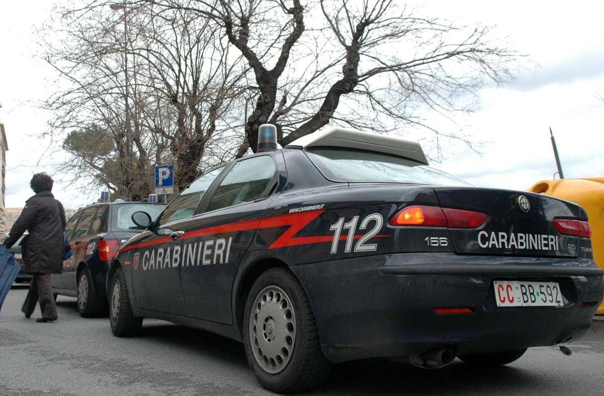 Incidenti, uomo di 81 anni muore in scontro tra due auto nel Pisano. 15enne schiacciato da un trattore nell'Aretino