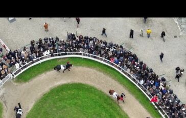Ippica grande spettacolo allIppodromo Snai di San Siro per la 104esima edizione del Jockey Club 364x230