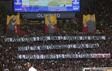 LOlimpico celebra Mourinho cori striscioni e lui manda un bacio alla Curva Sud 364x230