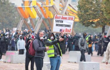 La Francia si prepara a nuova giornata di protesta oltre 70mila agenti schierati e unita dellelite Alto livello di minaccia 364x230