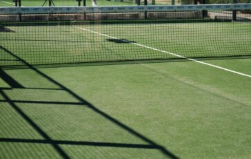 La racchetta supera il pallone tennis e padel davanti al calcio 364x230