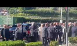 Larrivo di Papa Leone al Policlinico Gemelli oggi il ricovero Video 265x160