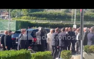 Larrivo di Papa Leone al Policlinico Gemelli oggi il ricovero Video 364x230