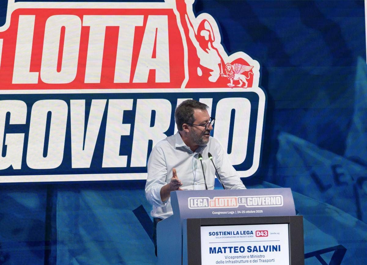 Lega, Salvini riconfermato segretario con 465 voti: "Saremo secondo partito, stop armi a Kiev"