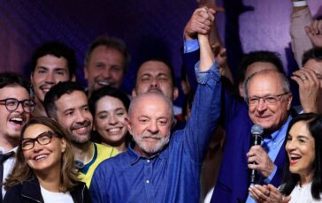Lula rieletto presidente del Brasile Bolsonaro battuto al ballottaggio 364x230