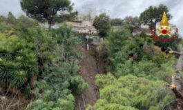 Maltempo in Campania frana a Mergellina evacuati tre appartamenti 265x160