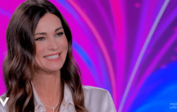 Manuela Arcuri Innamorata del principe Pallavicino Mai dire mai persona meravigliosa 364x230