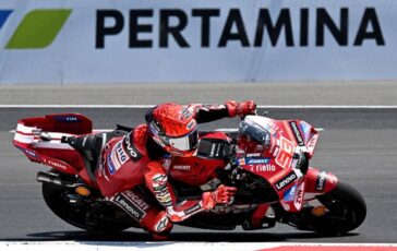 Marquez accelera Bezzecchi e Fernandez cadono cose successo in partenza in MotoGp 364x230