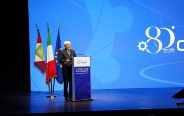 Mattarella Funzionari pubblici a servizio esclusivo della Nazione 364x230