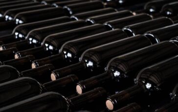 maxi furto nella cantina antinori in toscana rubate 30mila bottiglie per 5 milioni di euro caccia alla banda 2