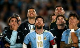 Messi i regali per laddio allArgentina dal bracciale della leggenda ai cartellini dellarbitro e. la Coppa America 265x160