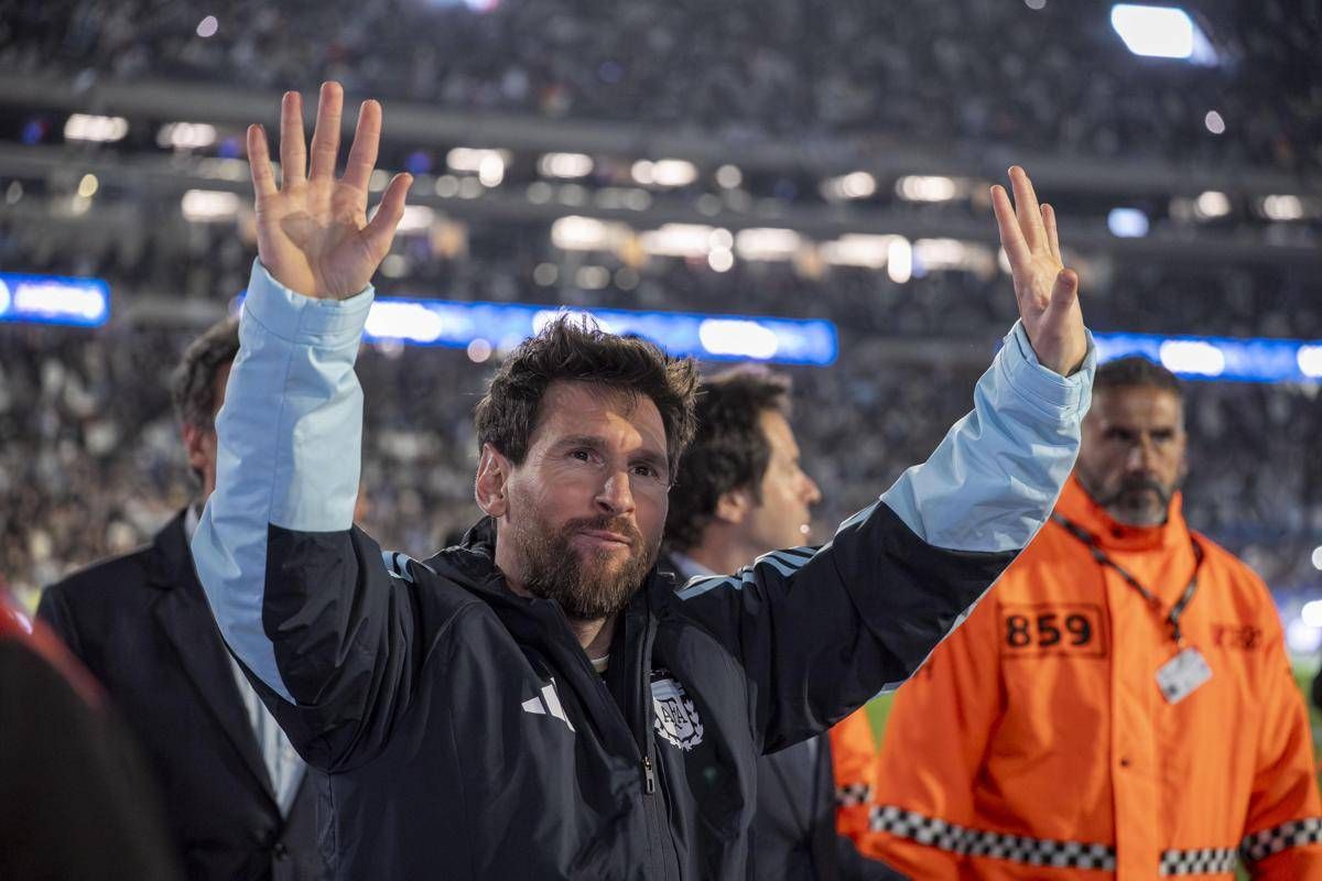 Messi, lacrime e gol nell'ultima partita con l'Argentina: "Non tornare più sarà grande dolore"