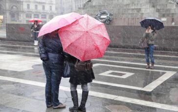Meteo weekend di freddo e maltempo crollano le temperature temporali e neve a 1.000 metri 364x230