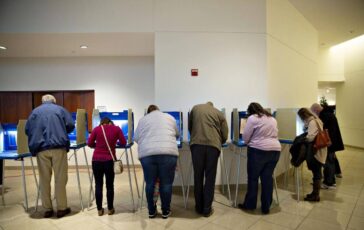 Midterm il deputato italo americano Rulli Non credo allonda blu Meloni tornera la migliore amica degli Usa 364x230