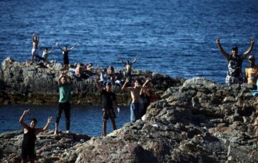 Migranti Ue propone riforma Frontex 30mila agenti e regia su rimpatri 364x230