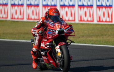 motogp marquez vince gara sprint e si avvicina a martin ordine darrivo gp giappone e classifica 2