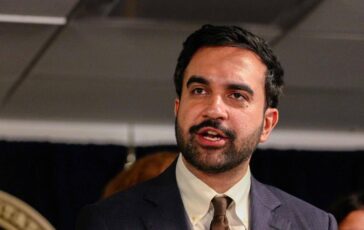 New York Mamdani diserta la parata per il Columbus Day polemiche nella comunita italoamericana 364x230