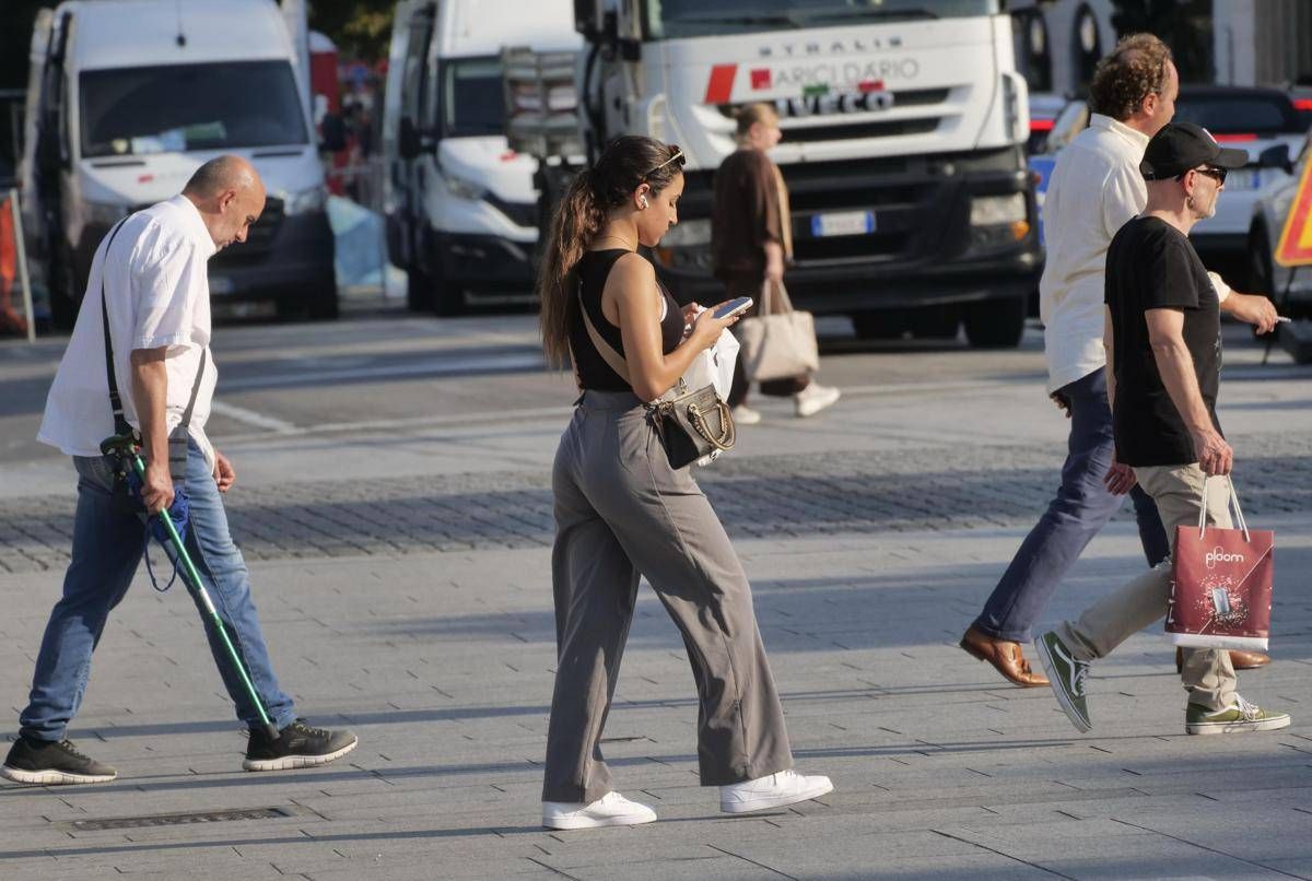 Nuovo Codice della strada, regole per i pedoni e multe: cosa cambia e da quando