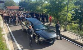 Operaio morto al Colosseo folla ai funerali di Andrea Moretti presente anche il ministro Giuli 265x160