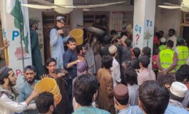 Pakistan crolla il tetto di una scuola a Peshawar 28 morti e 30 feriti 265x160