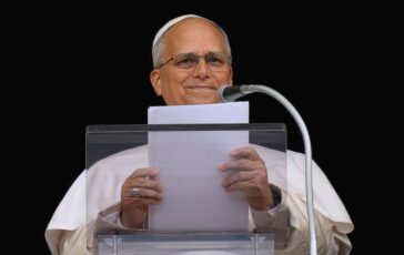 Papa Leone loncopneumologa Ora si aprono due scenari lesame istologico indirizzera per prossime tappe 364x230
