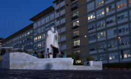 Papa Vaticano Bene la notte al Gemelli si e alzato e ha fatto colazione 265x160
