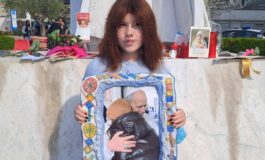 Papa la gioia della 13enne Varvara per le dimissioni Ho avuto il cancro vorrei restituirgli quellabbraccio 265x160