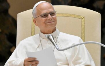 Papa tumore diagnosticato dopo indigestione. Oncologi Scoperto per caso 364x230