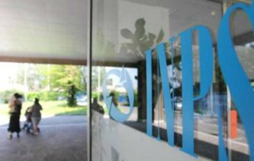 Pensioni sistema rivalutazioni cambia con Manovra 2027 si torna a 6 scaglioni 364x230