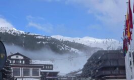 Prima neve a Sestriere le montagne della Vialattea si imbiancano ecco le immagini 265x160
