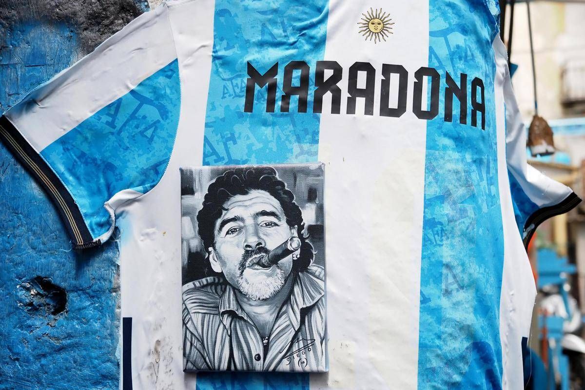 Processo Maradona, la difesa sostiene l'innocenza del medico Luque, "è capro espiatorio"