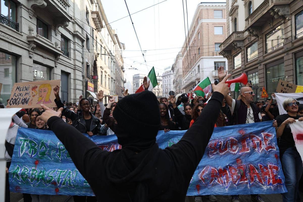 Proteste a Milano, "preoccupazione" per sabato: scatta il piano sicurezza con parà e droni﻿